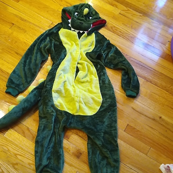 Other - 3/$15 sale Soft green Dragon dinosaur onesie